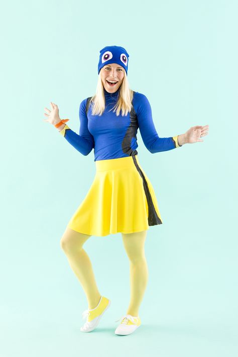 Diy Dory Costume Women, Dory Costume Diy, Dory Halloween Costume, Diy Dory Costume, Nemo And Dory Costume, Finding Dory Costume, Finding Nemo Costume Diy, Dory Costume, Disneybound Outfits