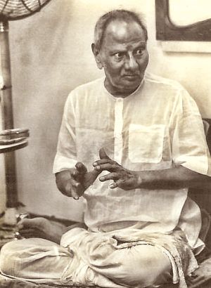 Nisargadatta Nisargadatta Maharaj, Advaita Vedanta, Arte Yoga, People Come And Go, Om Namah Shivaya, Spiritual Teachers, Self Realization, Secret To Success, Mindfulness Meditation