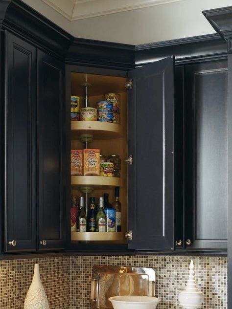 Upper Corner Kitchen Cabinet Solutions Corner Cabinet Ideas Kitchen, Corner Kitchen Cabinets, Corner Kitchen Cabinet Ideas, Kitchen Corner Cupboard, Kitchen Cabinet Organization Layout, Corner Cabinet Solutions, Corner Cabinet Organization, Thomasville Cabinetry, Ideas Armario