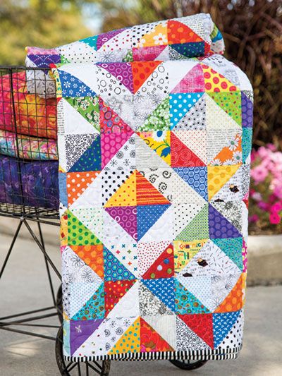 Promise of Spring Quilt Pattern Quilt Modernen, Half Square Triangle Quilts, Spring Quilts, Quilt Care, Half Square Triangle, Scrap Quilt Patterns, Triangle Quilt, Patch Quilt, Scrappy Quilts