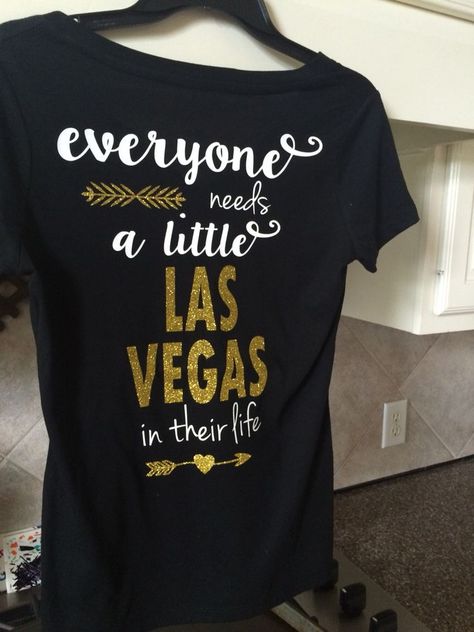 Everyone needs a little Las Vegas in their life Las Vegas Quotes, Las Vegas Girls, Vegas Theme, Las Vegas Vacation, Vegas Party, Vegas Vacation, Casino Outfit, Vegas Trip, Las Vegas Trip