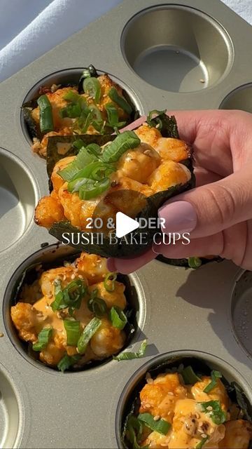 Berenice | Healthy Recipes + Wellness on Instagram: "🍤Sushi bake cups in under 20 minutes (small typo in the onscreen text 😅) 

This is such a fun, simple and delicious recipe that is most definitely a crowd pleaser. My family absolutely loved this recipe… I 10/10recommend. Here’s how you can make it. 

I didn’t have much shrimp left so I made a small amount, feel free to double the recipe. 

This recipe makes 4/5 sushi cups .

Ingredients: 

+ 12 Jumbo shrimp 
+ seaweed sheets cut into 1/4. 
+ 1/2 cup sushi rice divided into 4/5. 
+ 1 tbsp mayo (more if desired)
+ 1/2 tbsp sriracha (more if desired) 
+ 1 tbsp coconut aminos 
+ pinch of garlic powder and salt 

Instructions: 

+ pre heat the oven to 400 degrees F. 
+ wash/ dry shrimp, then cut into small pieces. 
+ add mayo, sriracha, co Shrimp Seaweed Cups, Shrimp Sushi Bake, Siracha Shrimp, Sushi Bake Cups, Sushi Cups, Shrimp Sushi, Sushi Bake, Garlic Prawns, Coconut Aminos