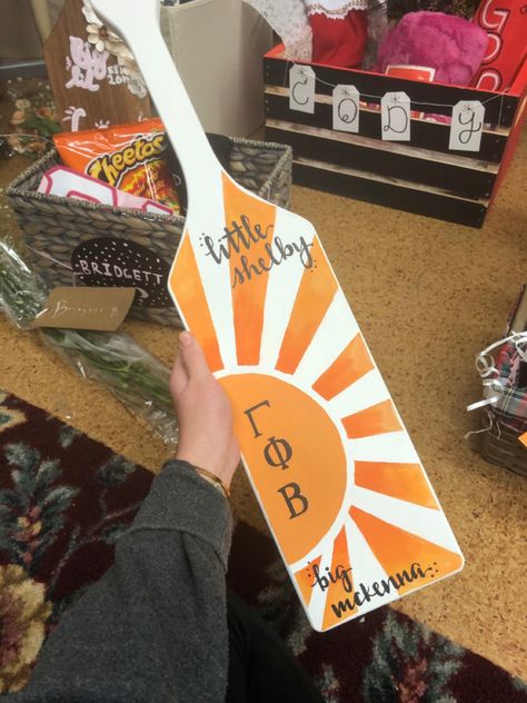 Big Lil Paddles Ideas, Easy Sorority Paddles, Simple Sorority Paddles, Senior Paddles Sorority, Paddles For Big Sorority, Big Sorority Paddles, Aesthetic Sorority Paddles, Cute Paddles Sorority, Paddles Sorority Ideas