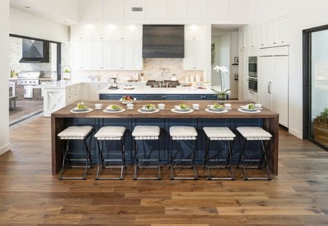 5 Double Island Kitchen Ideas for Your Custom Home Double Island Kitchen Layout, Kitchens With Two Islands, Double Island, Latest Kitchen Trends, Double Island Kitchen, Double Islands, Double Kitchen, Square Kitchen, Large Kitchen Island