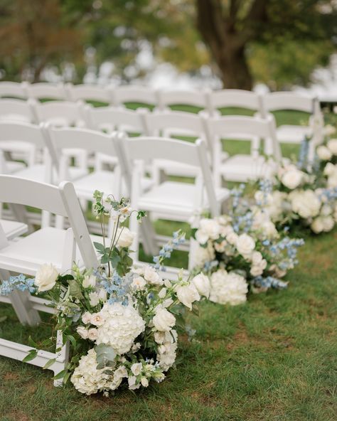 Aisle meadows + a classic floral arch set the perfect scene for creating new core memories! Venue: @glenmanorhouse Planner: @sherridklein Photography: @shannonmoffit Videography: @movemountainsco Florist: @soulflora_flowers Catering: @emeryscatering Beauty Team: @lockstarweddings Makeup Artist: @jmv_makeup_studio Stationery: @blackerandkooby Bridal: @weddingatelier_nyc @sarehnouri #newportriwedding #portsmouthri #newenglandwedding #luxurywedding #estatewedding #bostonbride #rhodeislan... Aisle Meadows, Newport Ri Wedding, Blue Wedding Decorations, Luxury Florists, Core Memories, Reception Tablescapes, Dusty Blue Weddings, Makeup Studio, Aisle Decor