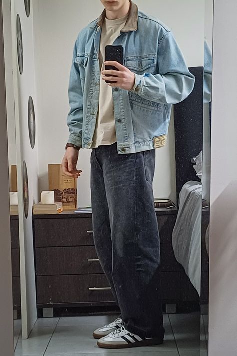 Oversized Clothes Outfit Men, Denim Jacket Men Outfit Vintage, Black Jeans Men Aesthetic, Mens Clothing Styles Casual Jeans, Mens Fashion Casual Baggy, Mens Fashion Black Jeans, Baggy Jeans And Denim Jacket Outfit, Men Jeans Jacket Outfit, Oversized Jean Jacket Outfit Men