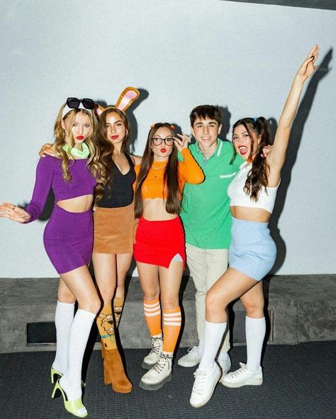 #costumes #halloween #halloweenaesthetic #halloweencostume #fall #autumn Halloween Costumes For 4 Friends, Scooby Doo Disfraz, Halloween Group Costumes, Scooby Doo Costumes, Trio Costumes, Cute Group Halloween Costumes, Halloween Group, Girl Halloween Costume, Trio Halloween Costumes