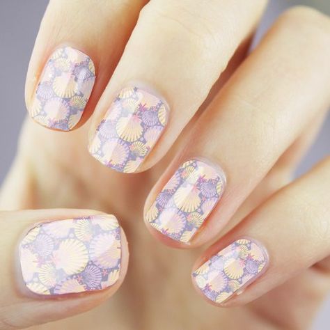 Lavender Palette, Sparkling Nails, Nails Sparkling, Ombre Art, Nails Trending, Clam Shells, Glitter Mermaid, Nails Trend, Trending Nails