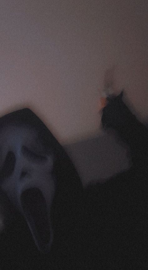 Aesthetic Scary Wallpaper, Scream Wallpapers Iphone, Ghostface Wallpaper Aesthetic, Face Wallpaper Aesthetic, Ghost Face Wallpaper, Ghost Face Wallpaper Aesthetic, Aesthetic Names For Instagram, Helloween Wallpaper, Halloween Wallpaper Iphone Backgrounds