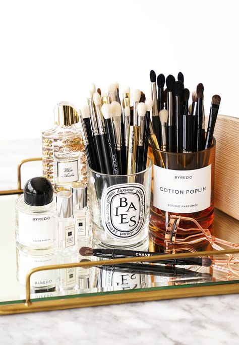 Wayne Goss Archives - The Beauty Look Book Recycled Candle Jars, Best Eye Makeup Brushes, Mac Eyelashes, Chanel Brushes, Makeup Tools Products, Wayne Goss, Eye Makeup Tools, Makeup Drawer, Make Up Tools