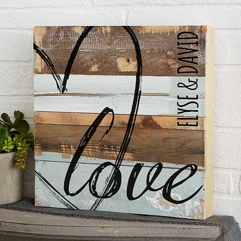 Diy Pallet Wall Art, Valentine Wall Art, Diy Pallet Wall, Rustic Wood Wall Art, Pallet Wall Art, Reclaimed Wood Wall Art, Reclaimed Wood Projects, Reclaimed Wood Art, Rustic Wood Walls