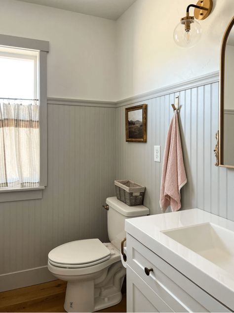 Bathroom With Beadboard, Bathroom Beadboard Ideas, How To Install Beadboard, Bathroom Diy Ideas, Diy Bathroom Ideas, Beadboard Bathroom, Accent Wall Design, Bathroom On A Budget, Shiplap Wall Diy