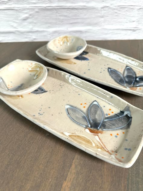 Ceramic Serving Dish Set, Handmade Pottery, Floral Design - Etsy Pottery Creative Ideas, Pottery Sets Ideas, Handmade Pottery Ideas, Handmade Ceramics Ideas Pottery, Handbuilding Pottery Ideas, Pottery Handbuilding Ideas, Serving Dishes Set, Ceramics Pottery Bowls, Pottery Platter