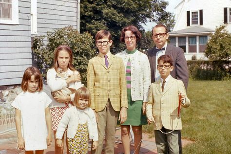 1970s Family Life | am the oldest sister, one of five kids Life In The 70s, Living A Happy Life, Oldest Sister, Vintage Porch, Elephant Ride, Family Picture Poses, Pony Rides, Horror Show, All About Me