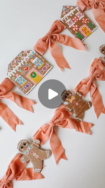 Lydia Rowley on Instagram: "🎀GINGERBREAD BOW GARLAND🎀 • I couldn’t decided if I should make a bow garland or a gingerbread garland so I decided to do both in one! • The gingerbread are made from a cut up carboard box, decorated with paint pens and puffy white paint. I used hot glue to attach them all to string, with bows in between 🎀✨ • What do you think?? • • • • • • • #bowgarland #christmasgarland #bowseason #gingerbreadgarland  #cardboardmamas #cardboardcraftyplay #cardboard #cardboardart #savecraftplay  #christmascraft #diychristmas #diychristmasgifts #ministylemag #recycledcrafts #christmasiscoming #ecochristmas #homemadechristmas #christmasismyfavourite #falalalala #happymerrychristmas #christmasathome #recyclemeplay #getcreativewith #inspiremyplay #makecreateplay #averycardboardc Diy Gingerbread Garland, Christmas Bunting Ideas, Gingerbread Garland, Christmas Ornament Decorations, Christmas Party Planning, Bow Garland, Gingerbread Theme, Eco Christmas, Gingerbread Diy