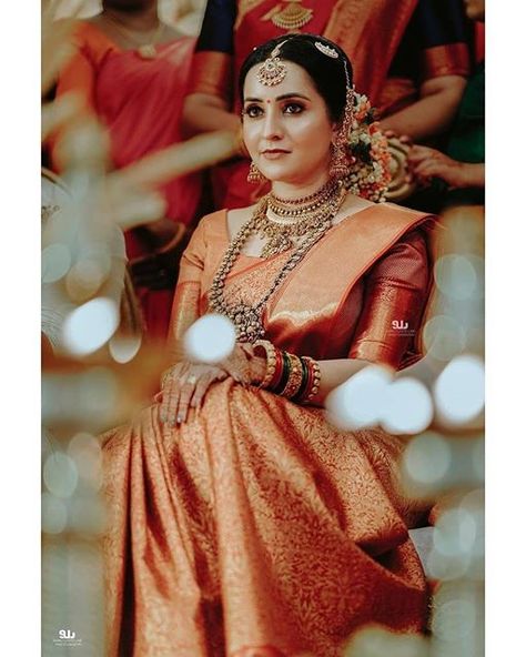 Orange Bridal Saree, Kerala Hindu Bride, Actress Wedding, South Indian Wedding Saree, South Indian Bride Saree, Reception Outfits, Celebrity Bride, Kerala Bride, Wedding Aesthetics