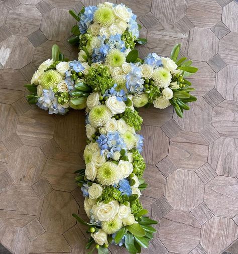 Condolence Flowers, Easter Floral, Easter Cross, Floral Cross, Easter Party, Christening, Flower Arrangements, Floral Wreath, Easter