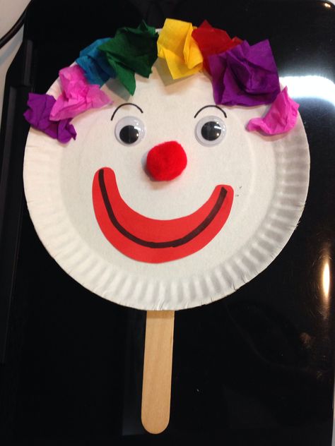 Clown Crafts For Toddlers, Paper Plate Faces, Clown Crafts Preschool, Carnival Theme Crafts, Circus Theme Crafts, Circus Crafts Preschool, Purim Crafts, Circus Activities, Clown Crafts