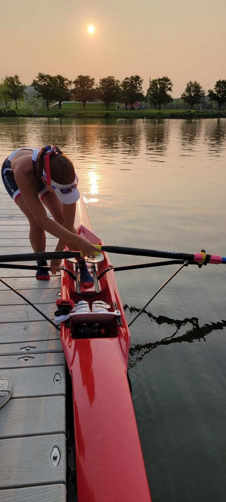 Rowing Outfit Crew, Rowing Aesthetic Women, Rowing Outfit, Rowing Aesthetic, Basketball Female, Camping Fits, Football Fitness, Women's Rowing, Rowing Crew