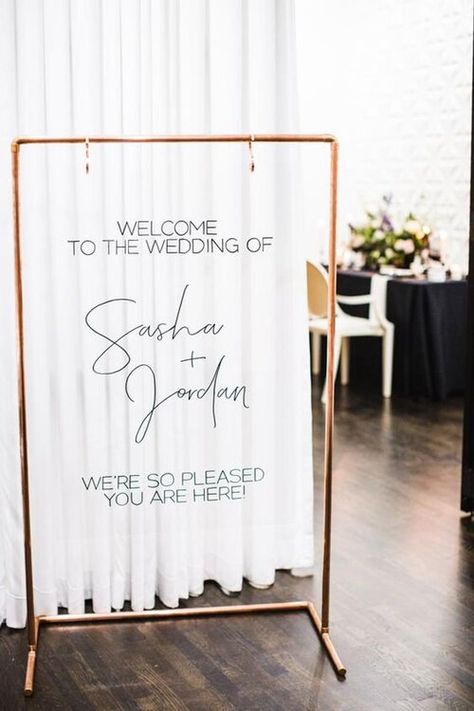 Wedding Cake Backdrop, Copper Stand, Cake Backdrops, Decoration Buffet, Aisle Runners, Welcome Winter, Copper Wedding, Wedding Floral Centerpieces, Sign Stand