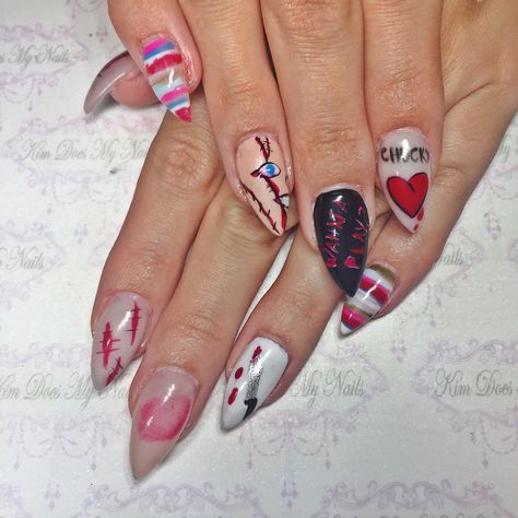 Chucky Nails Simple, Chuky Doll Nails Designs, Chucky And Tiffany Nail Art, Halloween Nail Inspo Chucky, Bride Of Chucky Nails, Chucky Nail Art, Chucky Inspired Nails, Chucky Nails Acrylic, Chucky Nails