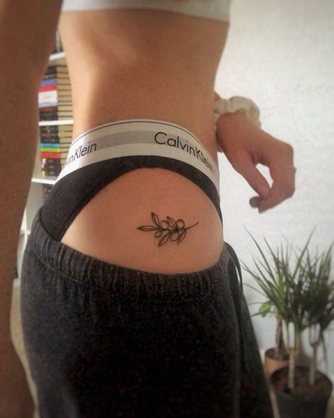 Small Hip Tattoo Placement, Medium Hip Tattoo, Hip Women Tattoos, Medium Hip Tattoos Women, Medium Tattoo Placement Ideas, Olive Branch Tattoo On Hip, Minimal Hip Tattoo, Medium Tattoo Placement, Olive Leaf Tattoo Collar Bone