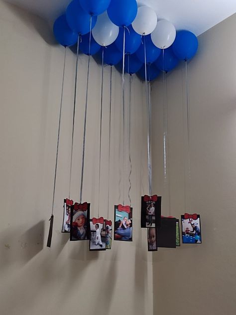 This is pictures corner with white and blue balloon (Simple and easy at home) Blue Balloon, Blue Balloons, Helium Balloons, Wedding Decoration, Wedding Decorations, Balloons, At Home, Blue, White