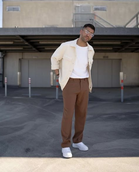 Zara Outfit 2023 Summer Men, Earth Tone Outfits Men, Earth Tones Outfit, Men's Spring Fashion, Fashion Trends Men, Neutral Color Outfits, Mens Plus Size Fashion, Casual Brunch Outfit, Cream Outfits