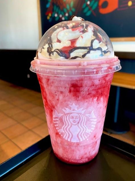 You Can Get A Mary Sanderson Frappuccino At Starbucks and Now I Smell Children Starbucks Halloween Drinks, Spring Drinks, Peppermint Syrup, Mary Sanderson, Mocha Cookies, Secret Starbucks Drinks, Secret Menu Items, Starbucks Secret Menu Drinks, Starbucks Coffee Drinks