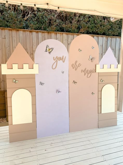 DETAILS: Custom wood castle backdrop. The perfect statement piece that can be enjoyed as a keepsake. SIGN: Hand crafted solid wood signs, painted with premium Dulux paints in your colour choice. DESIGNS: We work with you on the design to confirm before production so don't worry if you aren't sure we are here to help  SIZE: 2 x Castles - 160cm x 50cm 1 x XLarge Arch - 180cm x 60cm 1 x Large Arch - 160cm x 60cm *If you are after a different design we offer custom designs and sizes. Favourite quote