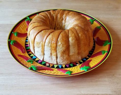 Crispy Taco Ring Recipe Taco Ring With Tortillas Bundt Pan, Crunchy Taco Ring, Bundt Taco Ring, Crescent Taco Ring, Taco Crunch Ring, Taco Bundt Recipe, Upside Down Taco Ring, Bundt Pan Taco Ring, Taco Ring Recipe