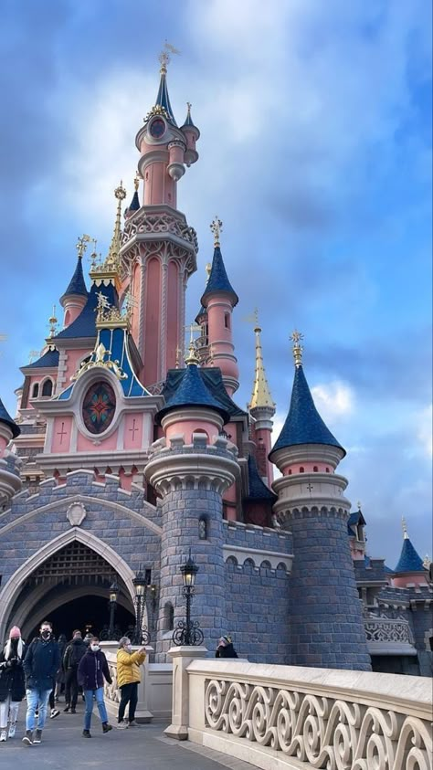 Disni Land, Disney Photo Ideas, Disney World Vacation Planning, France Aesthetic, Disney Paris, Disneyland Pictures, Disney Orlando, Disney Day, Parc D'attraction