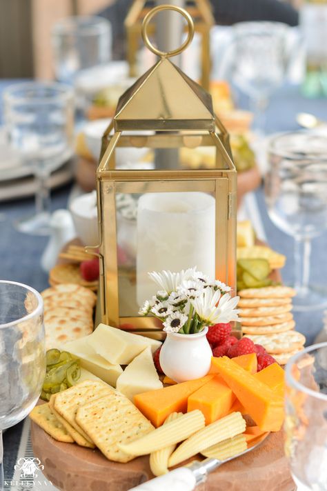 Kelley Nan: Appetizers and Cheese Boards- A Different Centerpiece for Outdoor Dining Charcuterie Board Centerpiece Wedding, Charcuterie Board Centerpiece, Food Centerpieces, Charcuterie Board Wedding, Appetizer Display, Appetizer Buffet, Edible Centerpieces, Catering Food Displays, Cheese And Crackers