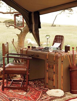 British Colonial Decor, Vintage Safari, Safari Chic, Design Strategies, Campaign Furniture, Safari Tent, British Colonial Style, Canvas Tent, Casa Vintage