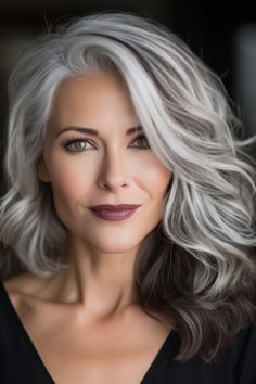 👴🏻🧓🏻👳🏻‍♀️👳🏻‍♂️👩🏻‍🦳👨🏻‍🦳 Grey Hair Inspiration, Silver Hair Color, Silver Grey Hair, Long Gray Hair, Peinados Fáciles Para Cabello Corto, Chic Hairstyles, Grey Hair Color, Hairstyles For Women, Older Women Hairstyles