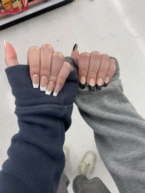 Bsf Nails Matching Heart, Nails Acrylic Best Friends, Nails Best Friends Art Ideas, Matching Nails French Tip, Matching Nails With Best Friend Almond, Matching Summer Nails With Best Friend, Matching Nails With Sister, Matching Nails For Sisters, Nails Acrylic Matching Bff