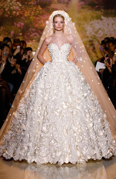 Zuhair Murad Most Expensive Wedding, Most Expensive Wedding Dress, Best Wedding Dress Designers, Expensive Wedding Dress, Expensive Wedding, Wedding Dress Designers, Celebrity Wedding Dresses, Fairy Tale Wedding Dress, Most Beautiful Wedding Dresses