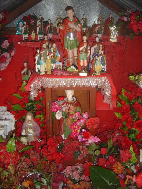 Mexican folk magic | New World Witchery - the Search for American Traditional Witchcraft Mexican Witchcraft, Hoodoo Altar, Magic Altar, Christian Saints, St Martin Of Tours, Pagan Magick, Saint Teresa Of Calcutta, St Florian, Following Jesus