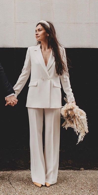 Silk Wedding Suits Women, Classic Wedding Guest Outfit, Winter Civil Wedding Outfit, Civil Wedding Suit Brides, Marriage License Outfit, White Wedding Suit For Women, Bridal Suits For Women, Wedding Pantsuit The Bride, Female Wedding Suit