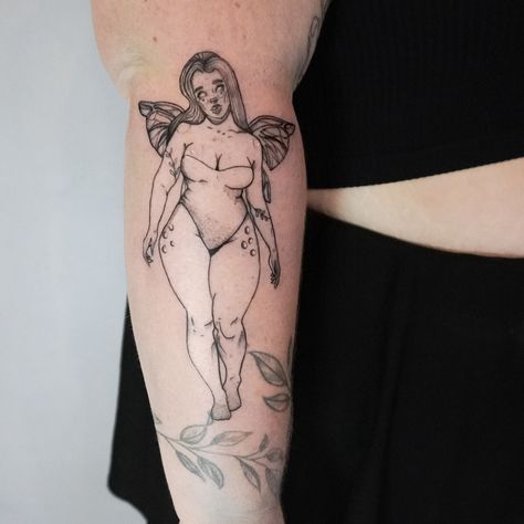 Plus Size Fairy Tattoo, Curvy Fairy Tattoo, Plus Size Tattoo Ideas, Jax Tattoo, Fat Tattoo, Plus Size Tattoo, Shrek Tattoo, Plus Size Tattoos, Tattoos 2024