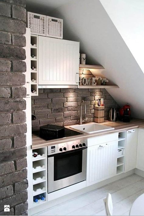 Attic Man Cave, Attic Kitchen, Cinema Idea, تحت الدرج, Attic Office, Small Attic, Attic Design, Attic Bathroom, Attic Apartment