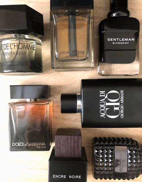 Notre sélection de fragrances profondes et masculines aux packagings noirs... Fragrances présentes : La Nuit de L'Homme d'Yves Saint Laurent - Dior Homme Intense de Dior - Gentleman Eau de Parfum de Givenchy - The One Eau de Parfum de Dolce & Gabbana - Acqua di Gio Profumo de Giorgio Armani - Encre Noire de Lalique - Valentino Uomo Intense de Valentino. Dolce And Gabbana The One, Fragrances Perfume Men, Dior Homme Intense, Nivea Lip Butter, Black Mood, Best Perfume For Men, Best Fragrance For Men, Green Tangerine, Perfume Photography