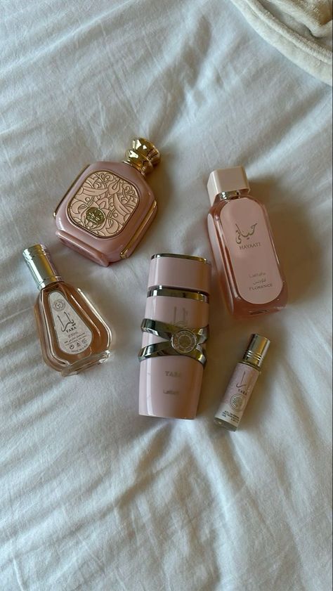 Pink Yara Perfume, Arab Perfume Aesthetic, Arab Parfum, Arabic Parfum, Pink Perfumes, Yara Perfume, Perfumes Aesthetic, Dr Mundo, Arabian Perfume