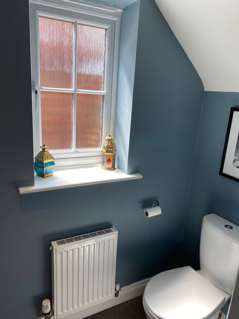 Dulux Denim Drift paint Dulux Denim Drift Bathroom, Best Colours For Bathroom, Denim Drift Kitchen, Denim Drift Bathroom, Dulux Blue Paint Wall Colors, Dulux Colour Schemes Bedrooms, Dulux Bathroom Paint Colours, Denim Blue Bathroom, Denim Drift Dulux Paint