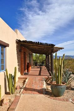 Rustic Resort, Resort Style Home, Style Hacienda, Travel Arizona, Ranch Resort, Hacienda Style Homes, Adobe Home, Sky Home, Arizona Landscape