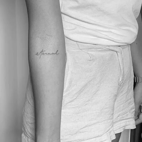 Delicate Name Tattoo, Text Tattoo Arm, Ankle Tattoos For Women Anklet, Name Tattoos On Arm, Word Tattoo Ideas, Delicate Tattoos For Women, Tattoo Maker, Word Tattoo, Ankle Tattoos For Women