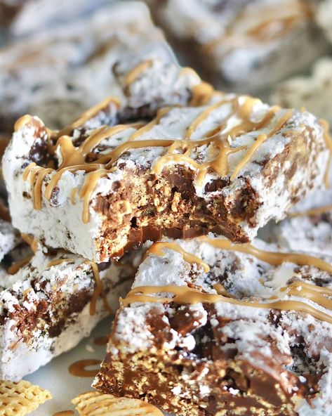 No Bake Puppy Chow Bars Puppy Chow Bars Recipe, Muddy Buddy Bars, Puppy Chow Bars, Sugar Free Desserts Easy, Muddy Buddies Recipe, No Bake Cookie Dough, Cinnamon Roll Cookies, Grandparents Quotes, Chocolate Peanut Butter Pie