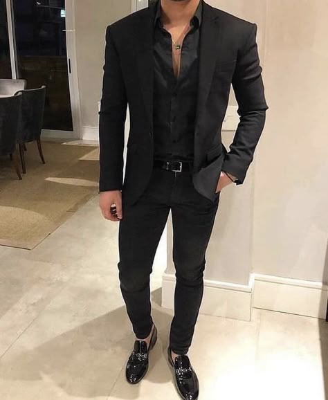 Wedding Suits Men Black, All Black Suit, Prom Suits For Men, Black Outfit Men, Blazer Outfits Men, Man In A Suit, Black Suit Men, Black Suit Wedding, Formal Men Outfit