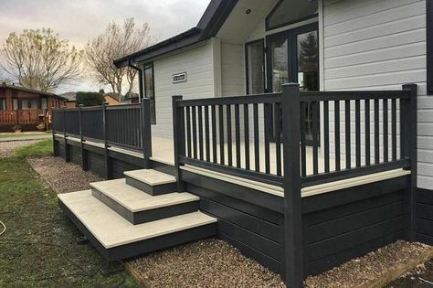 Mobile Home Skirting Ideas, Mobile Home Deck, House Skirting, Mobile Home Skirting, Deck Skirting, Mobile Home Exteriors, Mobile Home Renovations, Remodeling Mobile Homes, Trailer Home