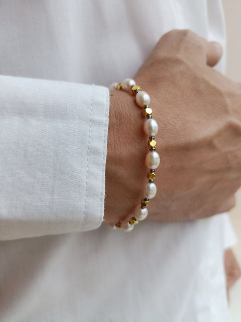 Pearl Bracelet For Men, Mens Pearl Bracelet, Men Pearls, Pearl Bracelet Men, Boyfriend Gift Ideas, Bracelet Y2k, Real Pearl Bracelet, Ring Boy, Gold Pearl Bracelet